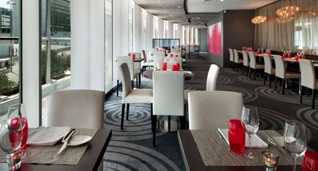 Côté Parvis, Hilton