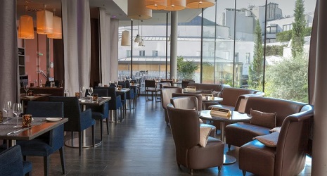 Makassar Lounge & Restaurant